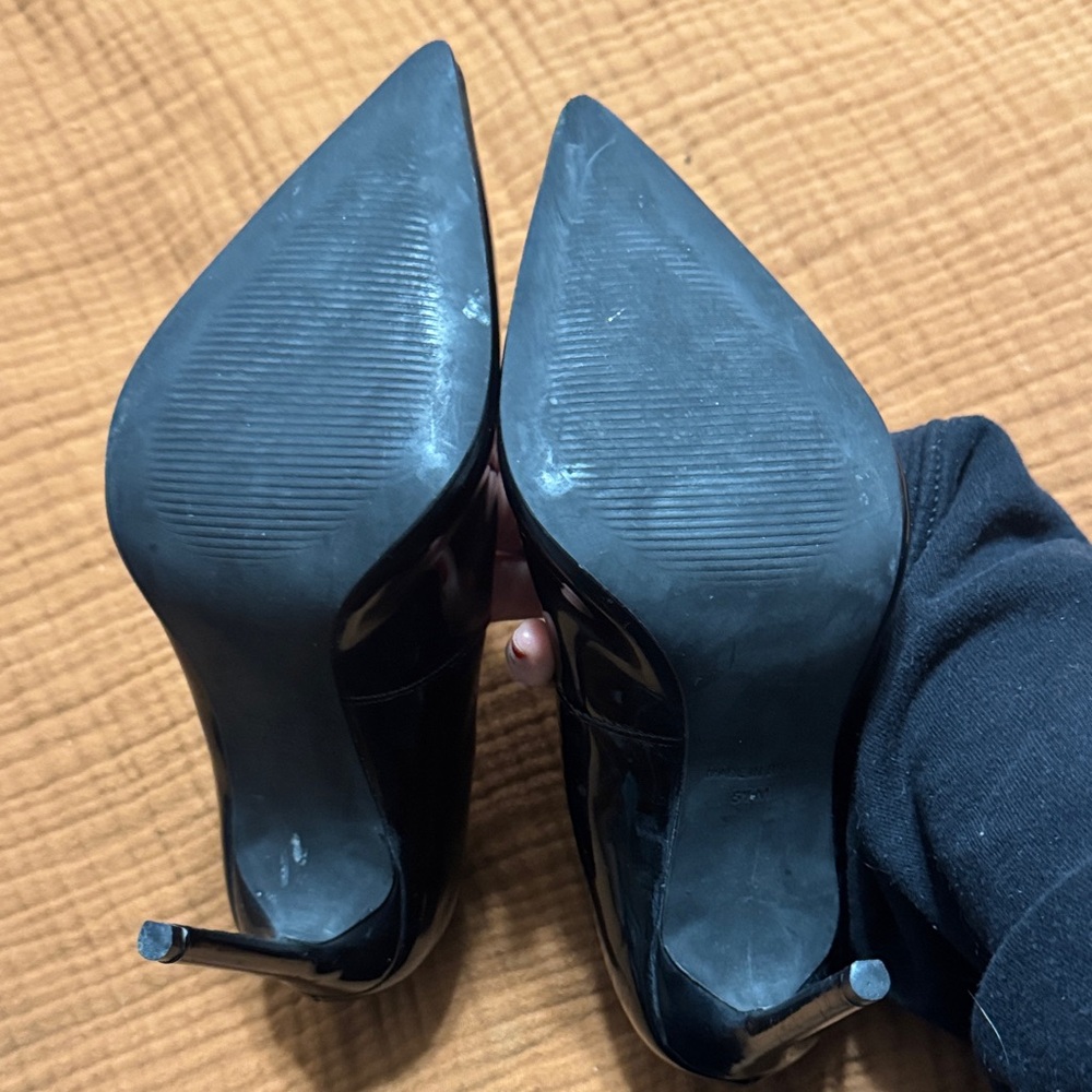 Steve Madden Glossy Black Stiletto Heels - Picture 4 of 4